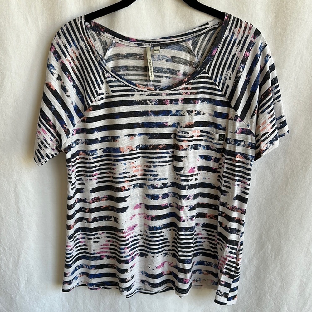Calvin Klein Jeans cool striped tee with front pocket, size L